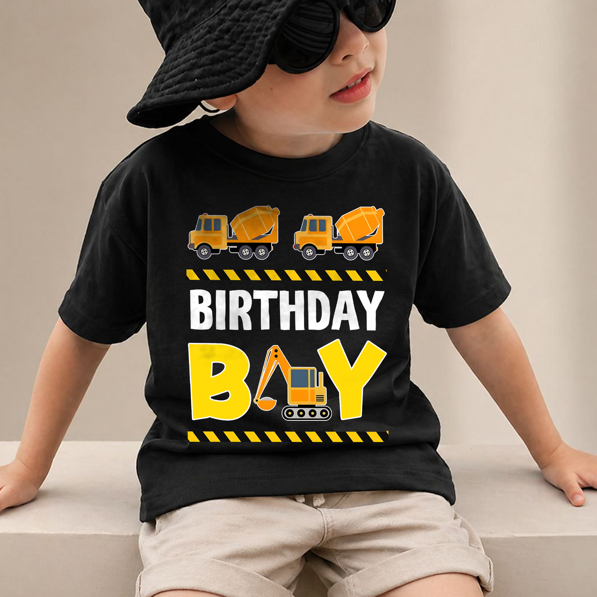 Personalized I'm 2 and Digging It Birthday Outfit Boy, Construction — product view 2